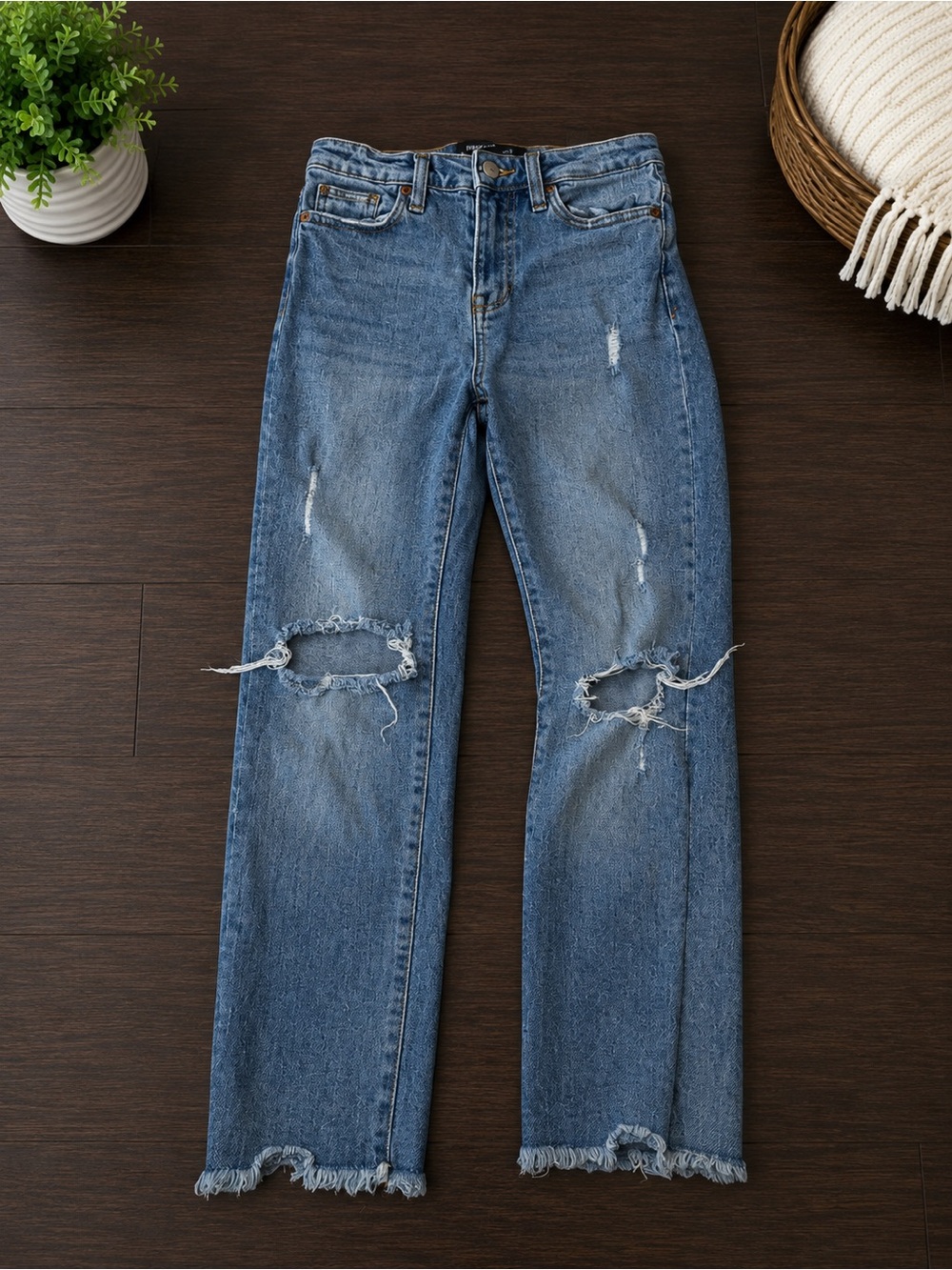 Kendall & Kylie Distressed Straight-Leg Jeans - Medium Blue